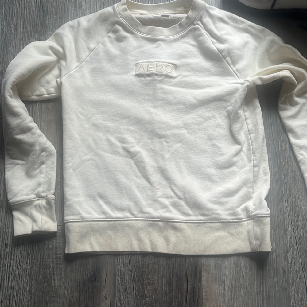 Aeropostale cream colored crew neck